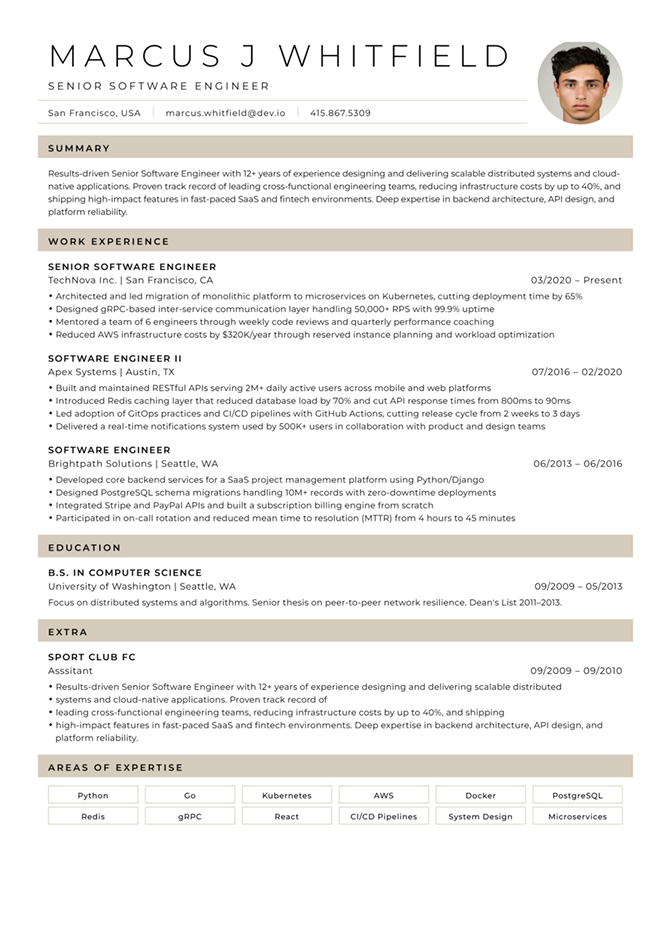 Resume preview using the left-column layout